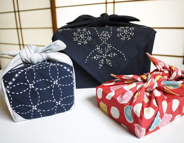 3 способа упаковать подарок по-японски
